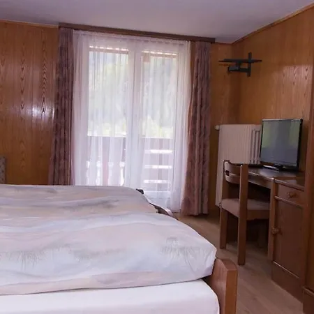 Monte Rosa Saas-Grund