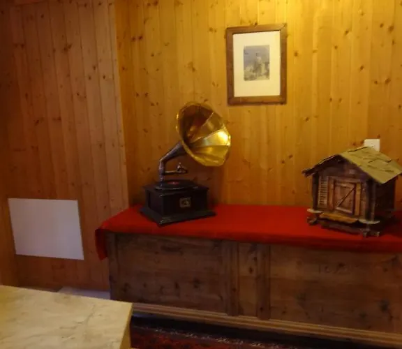 アパート Monte Rosa ザース・グルント