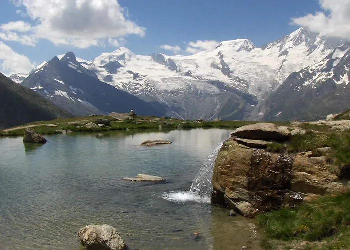 アパート Monte Rosa ザース・グルント